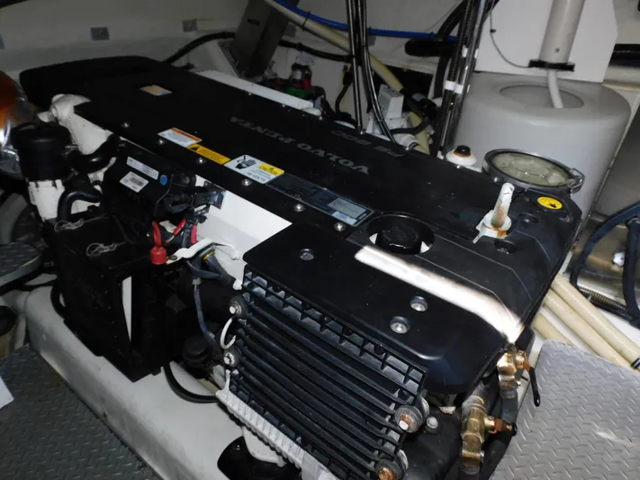 La Famiglia II Yacht Photos Pics 