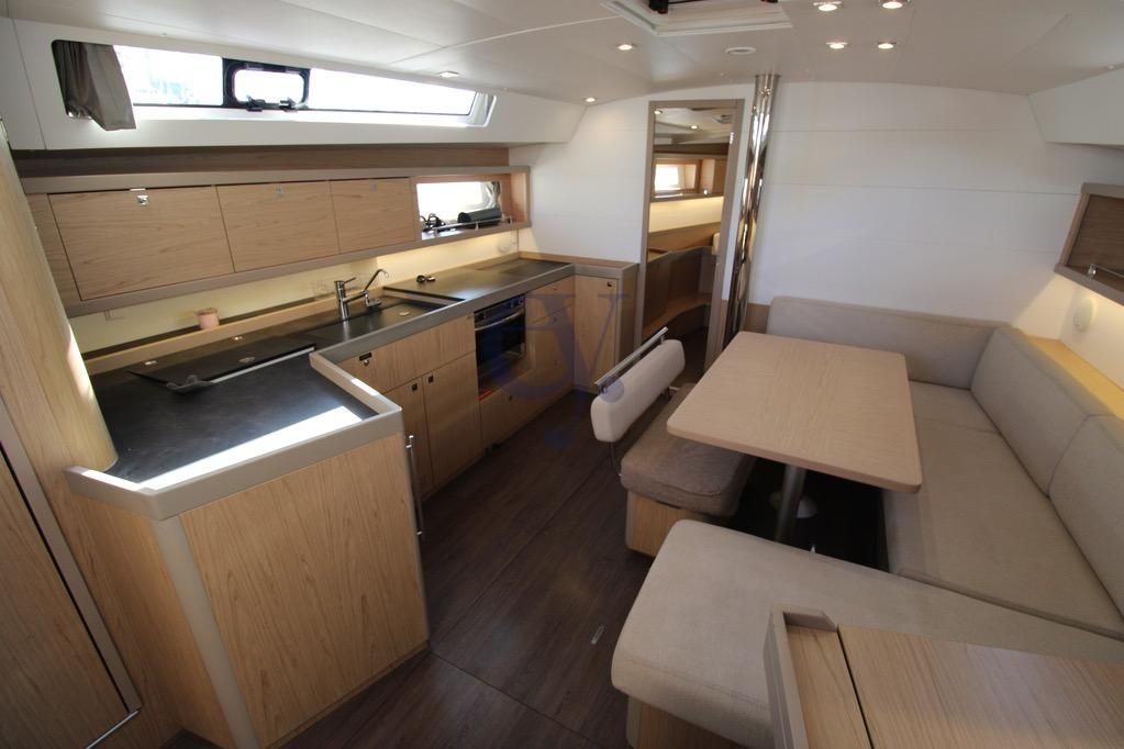 2018 Beneteau 45 