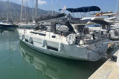 2021 Dufour 470
