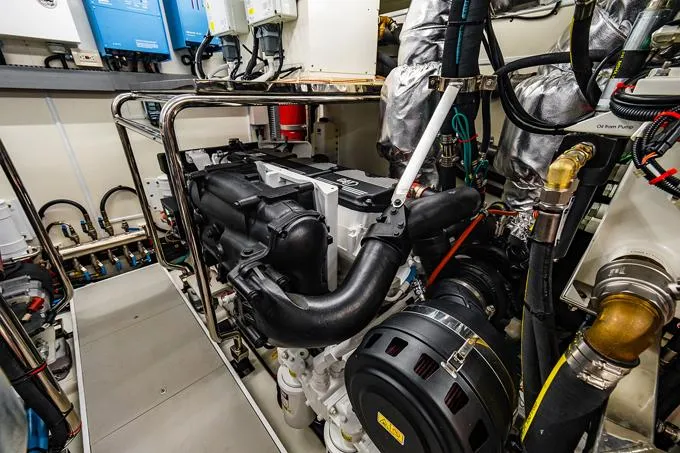 Indigo Yacht Photos Pics Stbd Engine