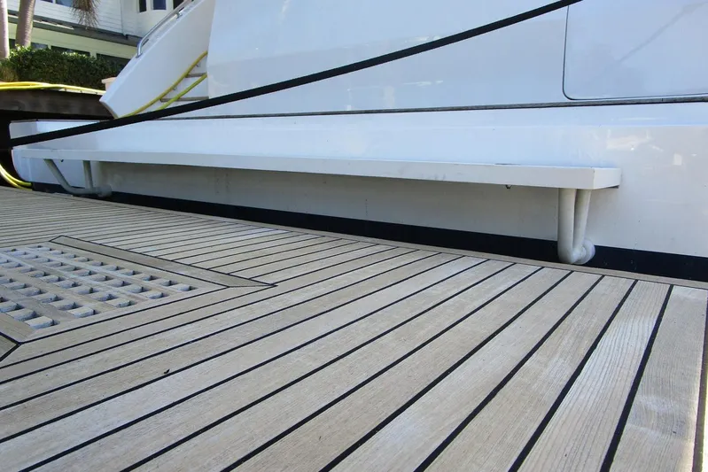 Indigo Yacht Photos Pics Custom articulating step