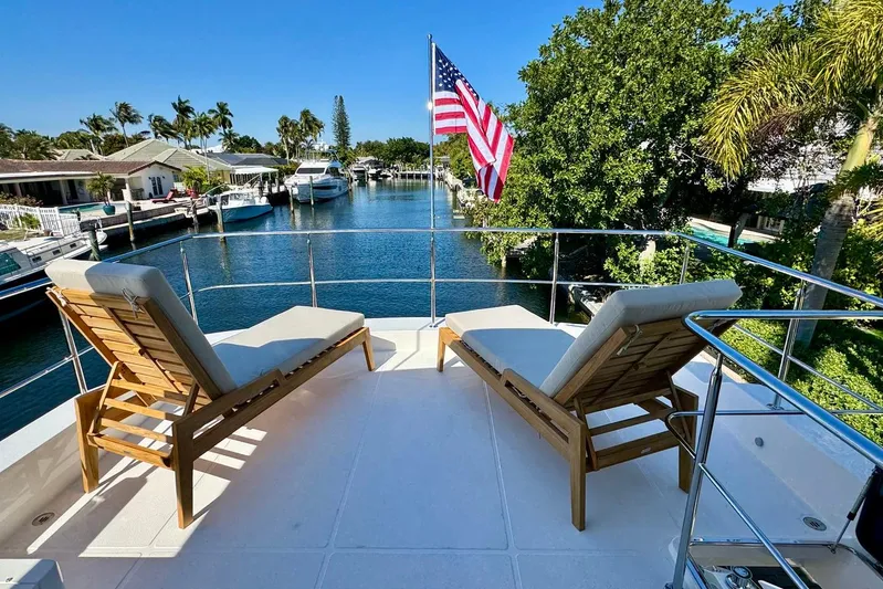 Indigo Yacht Photos Pics New Sun Lounges