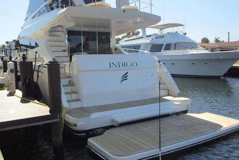 Indigo Yacht Photos Pics Custom articulating step