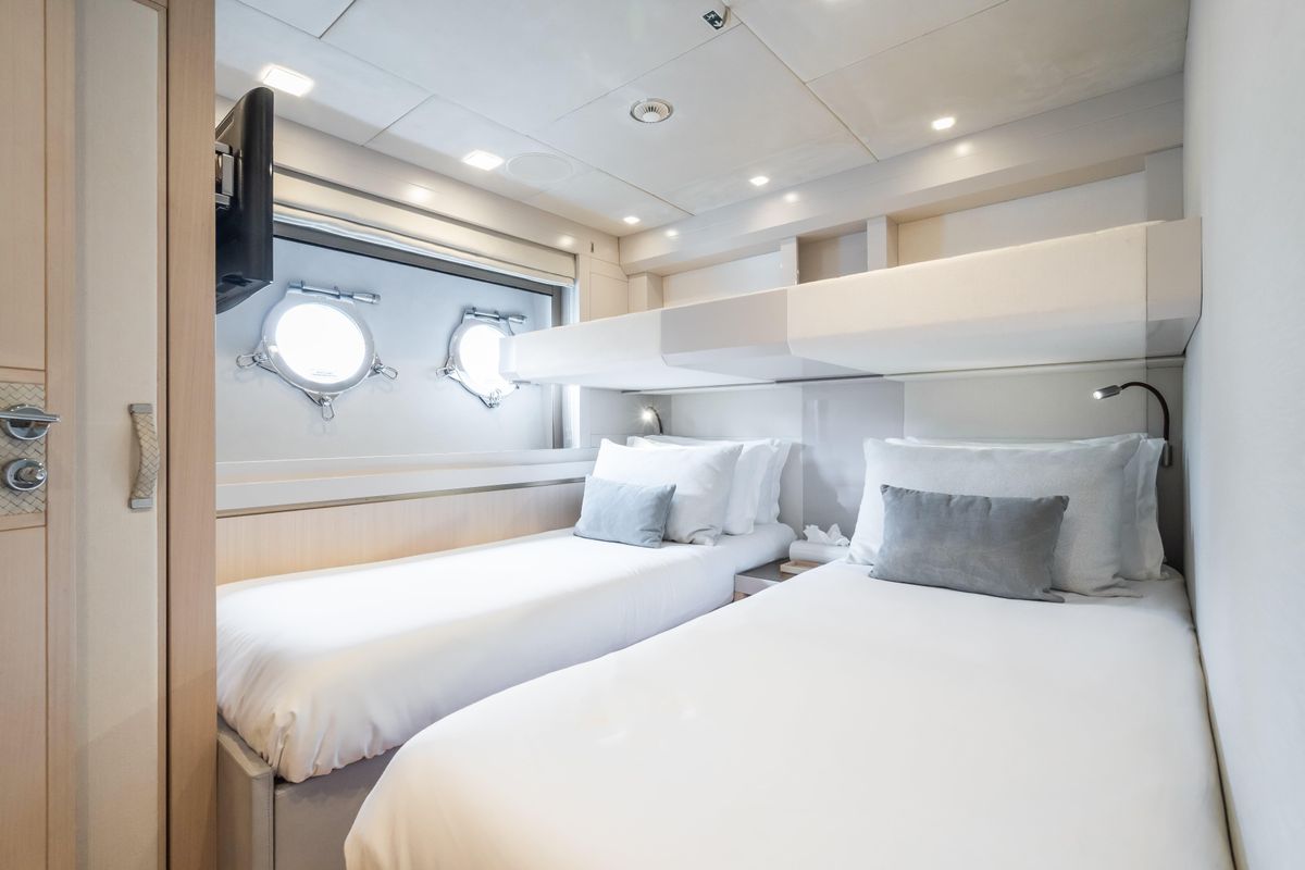 2021 Monte Carlo Yachts 96 