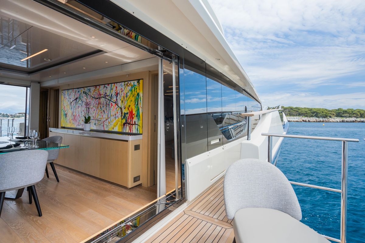 2021 Monte Carlo Yachts 96 