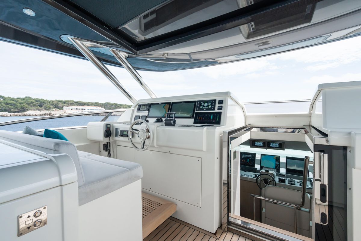 2021 Monte Carlo Yachts 96 