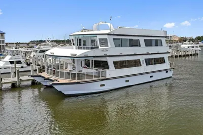 Avenger Custom Luxury Catamaran Coastal Cruiser