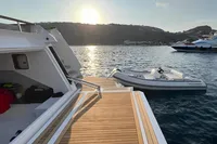 CUSTOM LINE NAVETTA 30