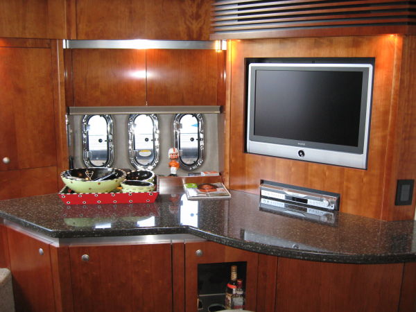 2007 Cruisers Yachts 420 Express