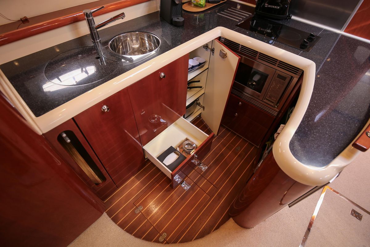 2008 Fairline 53 