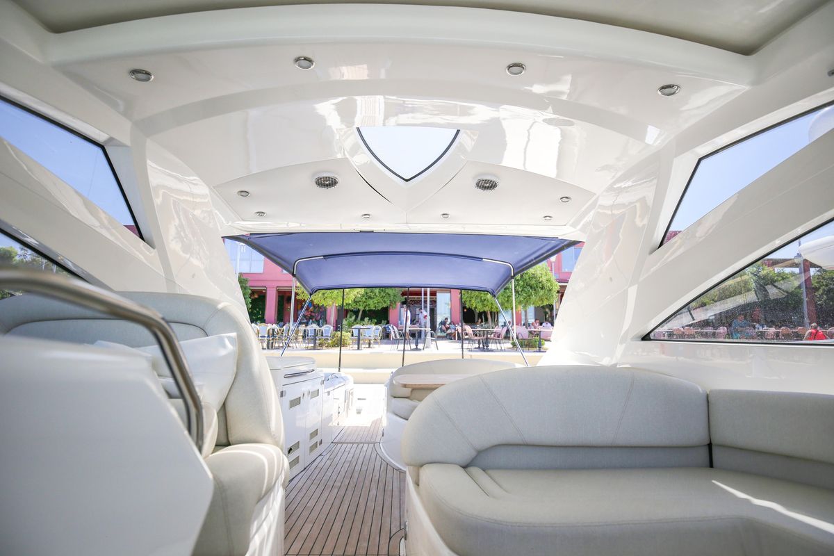 2008 Fairline 53 