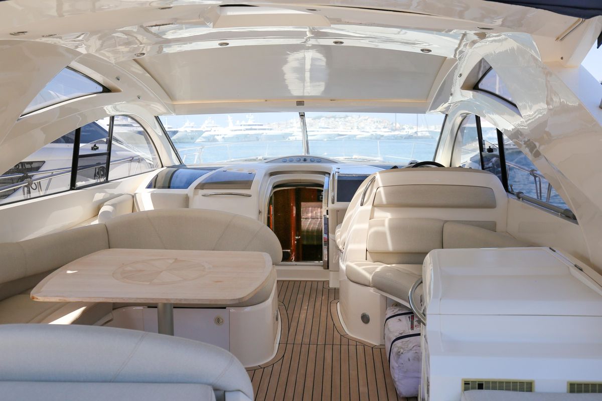 2008 Fairline 53 