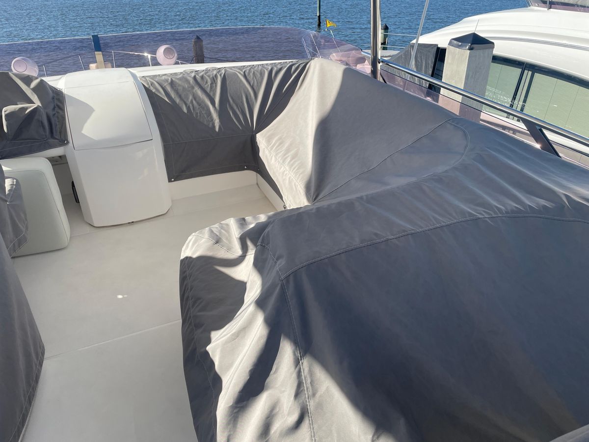 2015 Princess 59 