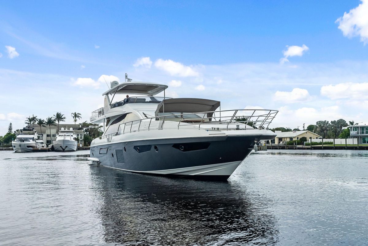 2017 Azimut 72 