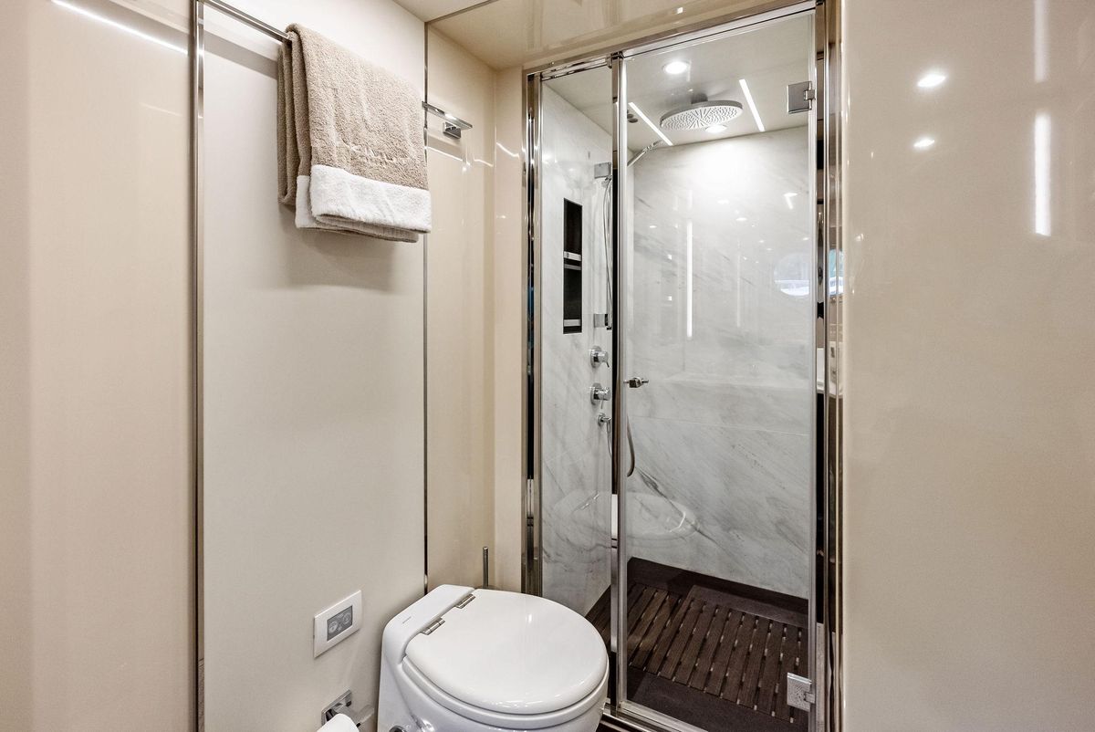 2017 Azimut 72 