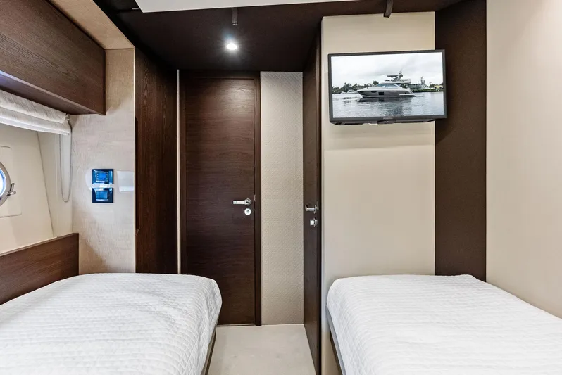 Class Dismissed Yacht Photos Pics 