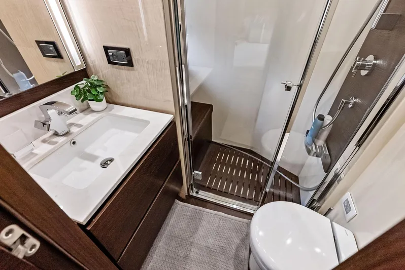 Class Dismissed Yacht Photos Pics 