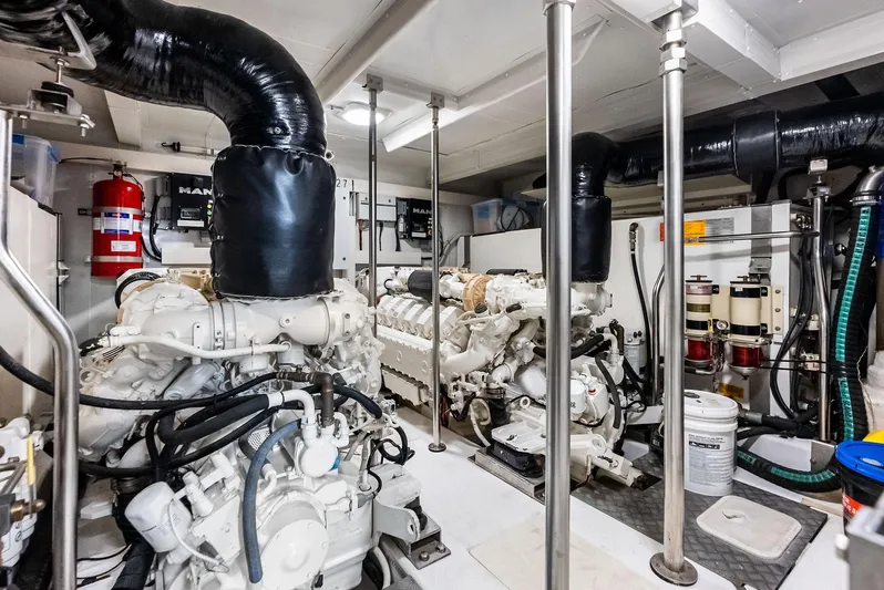 Class Dismissed Yacht Photos Pics 