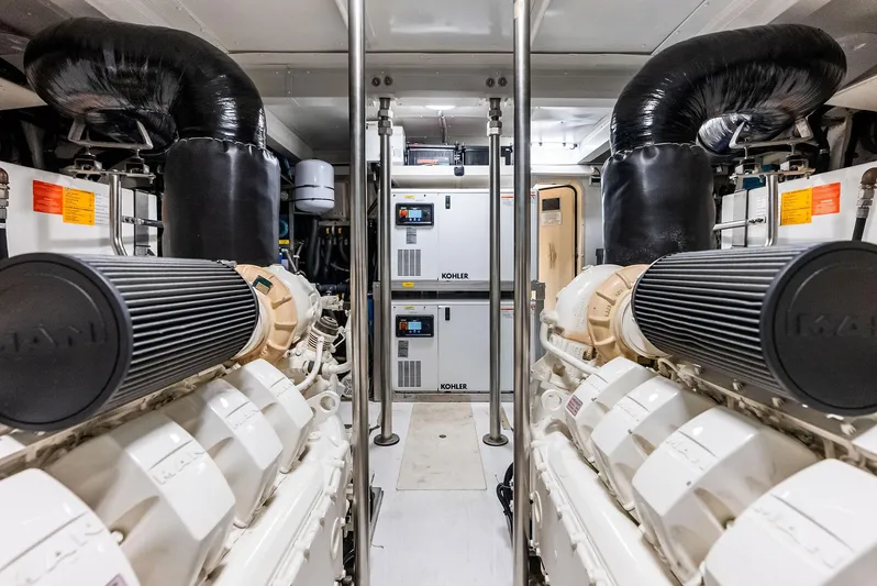 Class Dismissed Yacht Photos Pics 