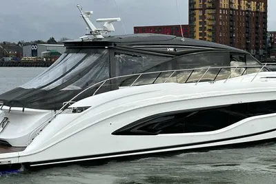 2022 Princess V55