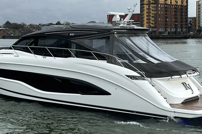  Yacht Photos Pics Princess V55 - Overall