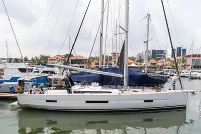 2023 Dufour 61