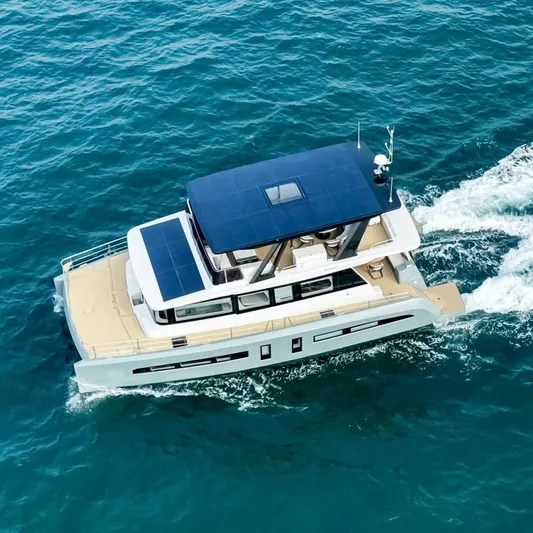 Mazarin Evo II - E-motion Italy - Parallel Hybrid Yacht Photos Pics Mazarin 55 EVO II Hybrid Yacht on open sea, 2026 model.