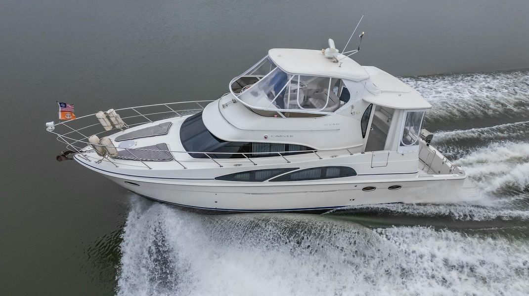 2007 Carver 45 Cockpit Motor Yacht