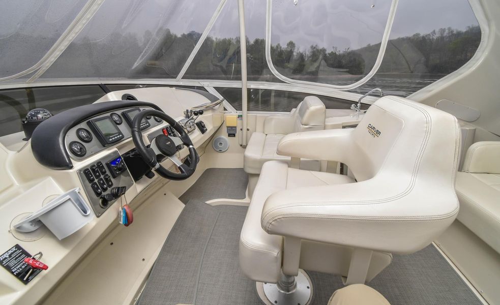 2007 Carver 45 Cockpit Motor Yacht