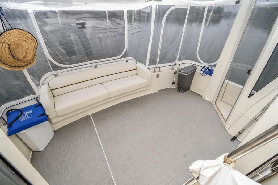 2007 Carver 45 Cockpit Motor Yacht