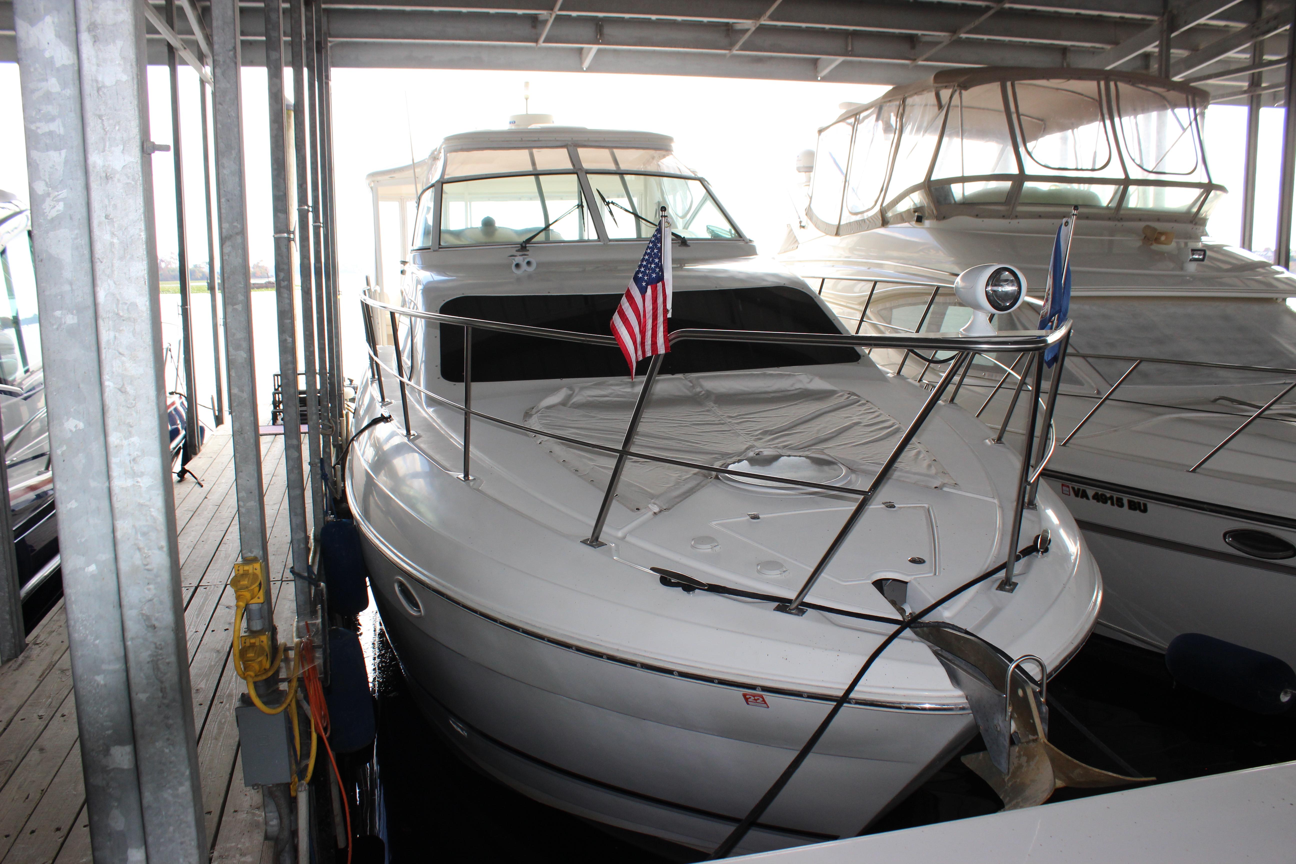 2004 Cruisers Yachts 405 Express Motoryacht Motoryachten Kaufen