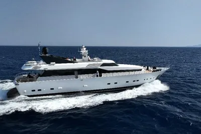Cantieri di Pisa Akhir 30 VR