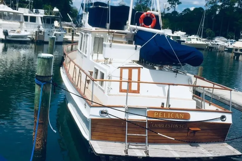  Yacht Photos Pics Stern