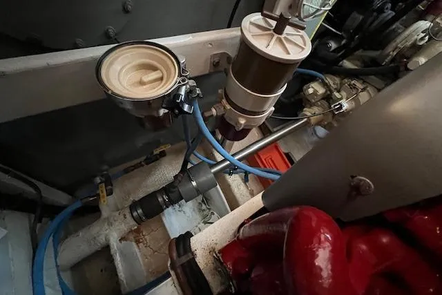  Yacht Photos Pics Port Side Shaft