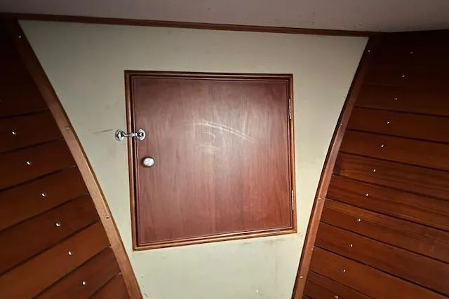  Yacht Photos Pics Chain Locker Interior Access