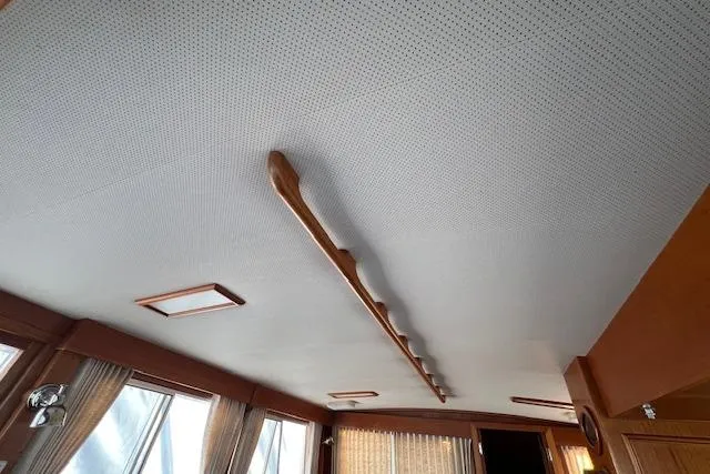  Yacht Photos Pics Pristine Headliner & Overhead Hand Hold