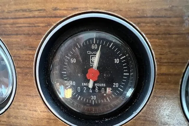  Yacht Photos Pics 2460 Starboard Engine Hours.