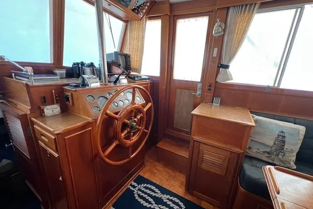  Yacht Photos Pics Starboard Side Entry Door