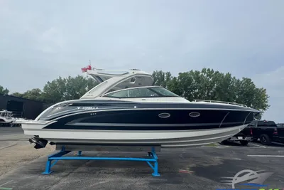 Formula 330 Crossover Bowrider