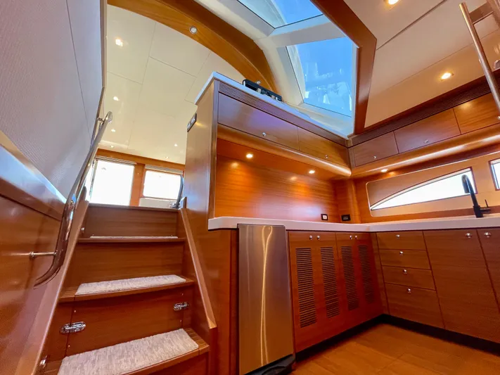 Resiliensea Yacht Photos Pics 