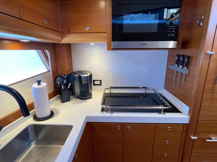 Resiliensea Yacht Photos Pics 