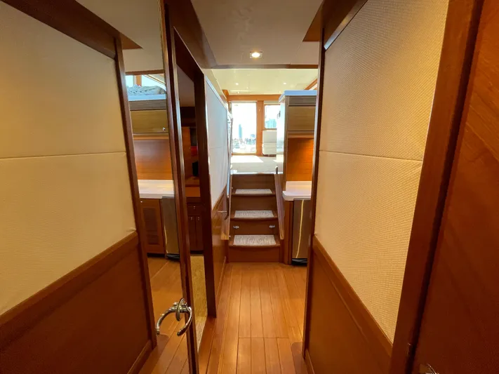 Resiliensea Yacht Photos Pics 