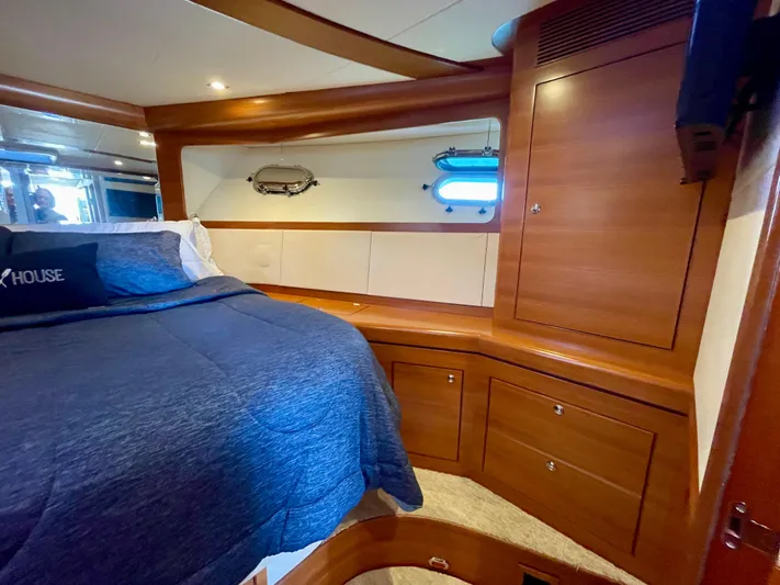 Resiliensea Yacht Photos Pics 