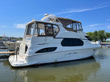 2003 43' Silverton-43 Motor Yacht Seneca, IL, US