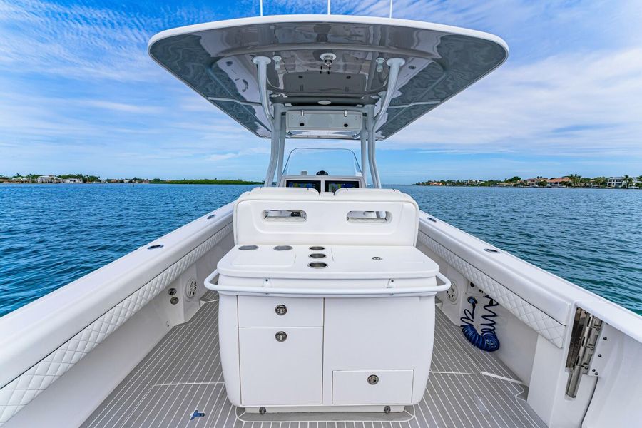 2019 Intrepid 375 Center Console