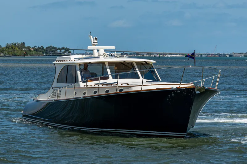 Talaria 57001 Yacht Photos Pics 