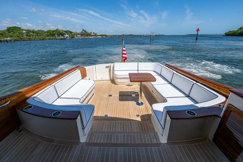 Talaria 57001 Yacht Photos Pics 