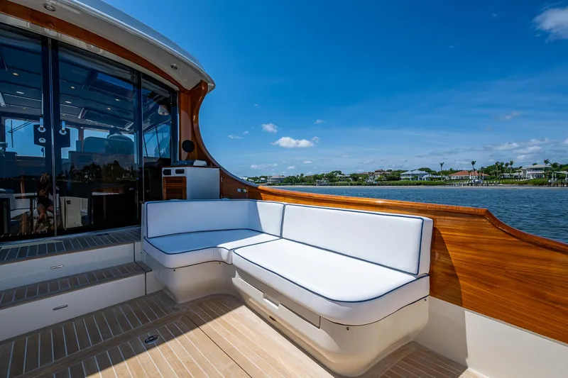 Talaria 57001 Yacht Photos Pics 