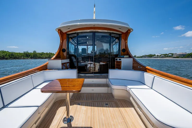 Talaria 57001 Yacht Photos Pics 