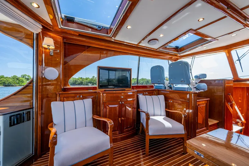 Talaria 57001 Yacht Photos Pics 